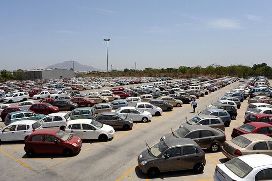 Quyết định tăng thuế nhập khẩu đối với ô tô chở người đã qua sử dụng